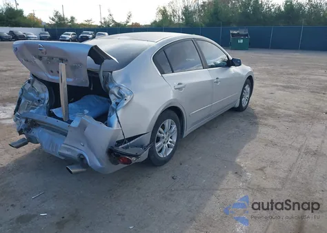 2010 Nissan Altima 2.5 S z USA, uszkodzony, nr VIN 1N4AL2AP0AN451877